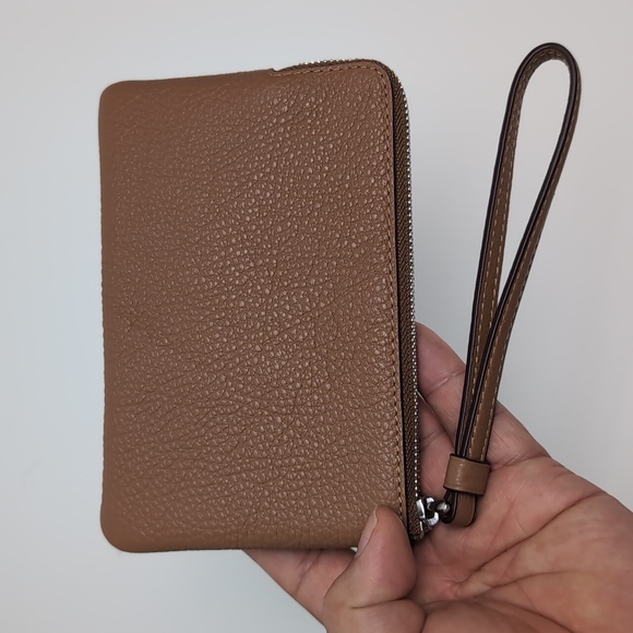 Coach CR393 Corner Zip Wristlet With Varsity Silver/Light Saddle - Picture 2 of 12